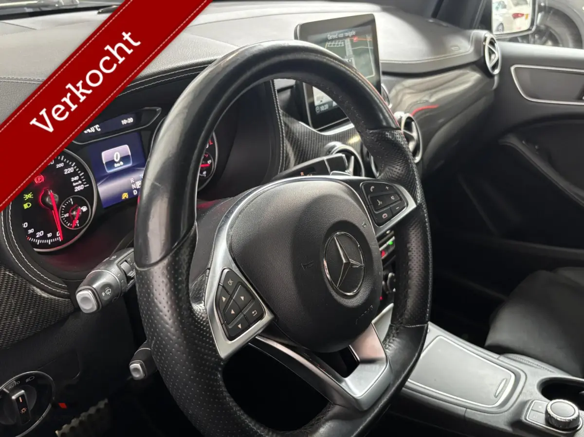 200 Prestige AMG-Line | Navi | LED | Cruise | Clima | PDC | Alcantara | Stoelverw | Trekh | 18" |