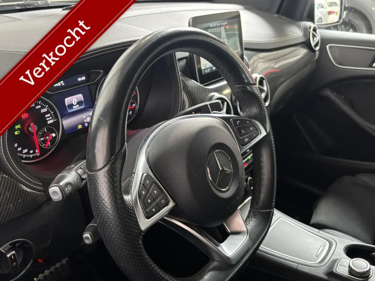200 Prestige AMG-Line | Navi | LED | Cruise | Clima | PDC | Alcantara | Stoelverw | Trekh | 18" |