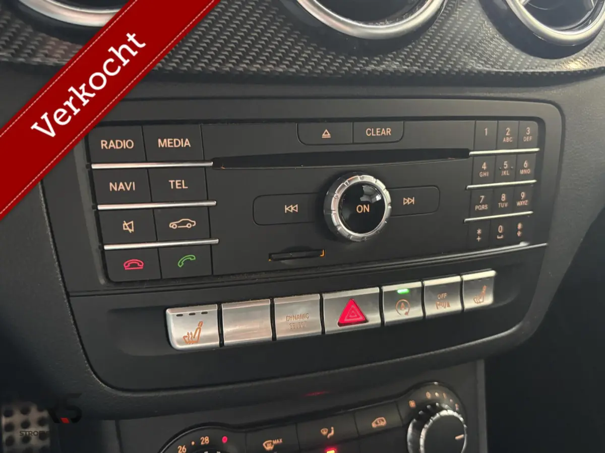 200 Prestige AMG-Line | Navi | LED | Cruise | Clima | PDC | Alcantara | Stoelverw | Trekh | 18" |