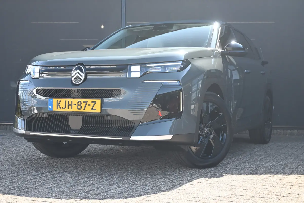 1.2 Hybrid 145 Max DEMO-DEAL! Tot 8 Jaar Garantie! | Leder | Elektr. Stoelen | Stoel/Stuurverwarming | Navigatie | 360 Camera !!