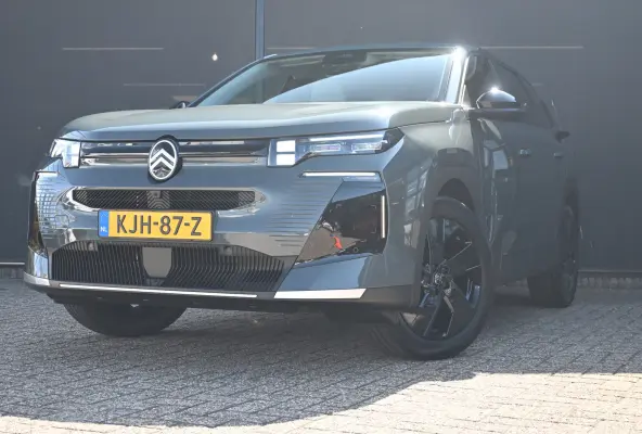 1.2 Hybrid 145 Max DEMO-DEAL! Tot 8 Jaar Garantie! | Leder | Elektr. Stoelen | Stoel/Stuurverwarming | Navigatie | 360 Camera !!