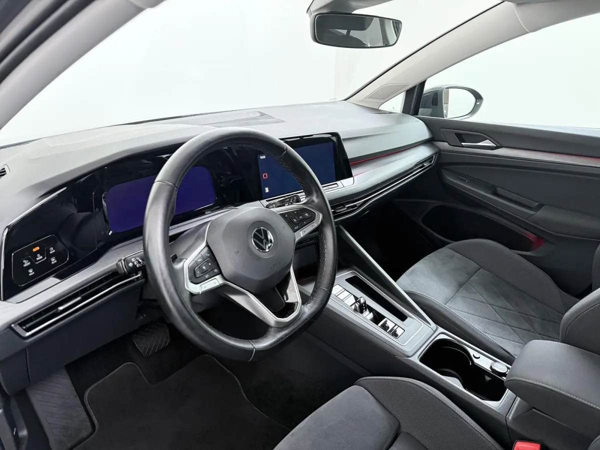 1.4 eHybrid Style | Trekhaak | Adaptieve Cruise | Dodehoekdetectie | CarPlay |