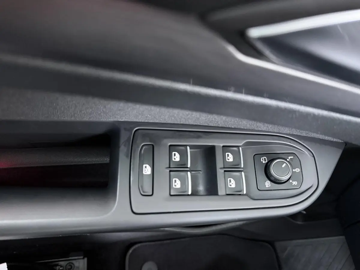 1.4 eHybrid Style | Trekhaak | Adaptieve Cruise | Dodehoekdetectie | CarPlay |