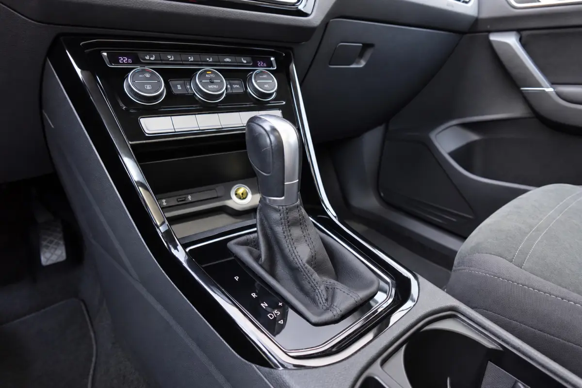 1.4 TSI Connected Series 7P NAVI CAM PDC