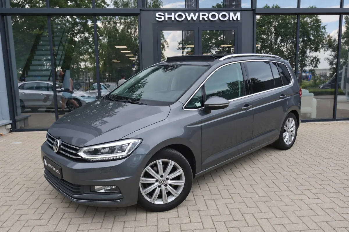 1.4 TSI Connected Series 7P NAVI CAM PDC
