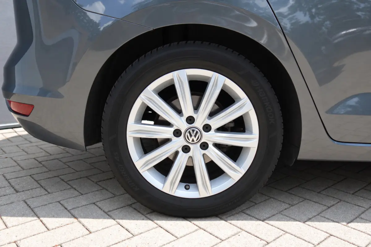 1.4 TSI Connected Series 7P NAVI CAM PDC