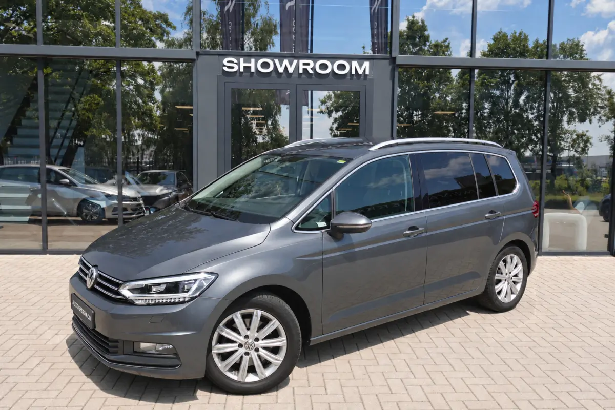 1.4 TSI Connected Series 7P NAVI CAM PDC