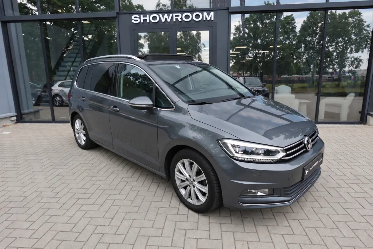 1.4 TSI Connected Series 7P NAVI CAM PDC