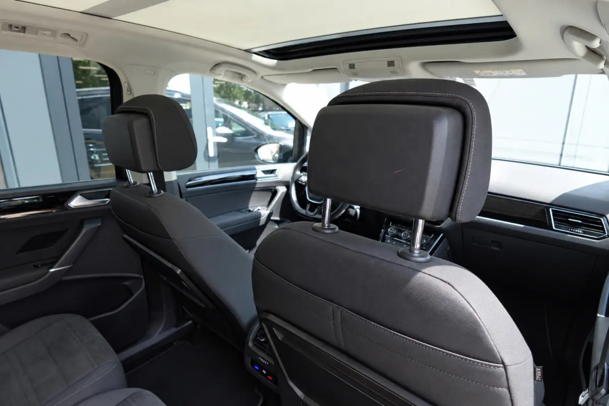 1.4 TSI Connected Series 7P NAVI CAM PDC