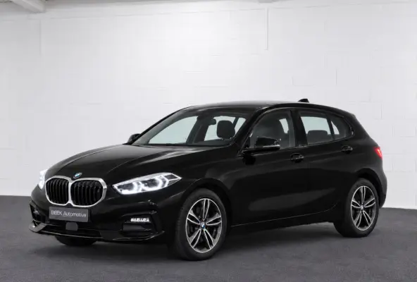 120i Sport Line | PDC | Stoelverwarming | Apple CarPlay