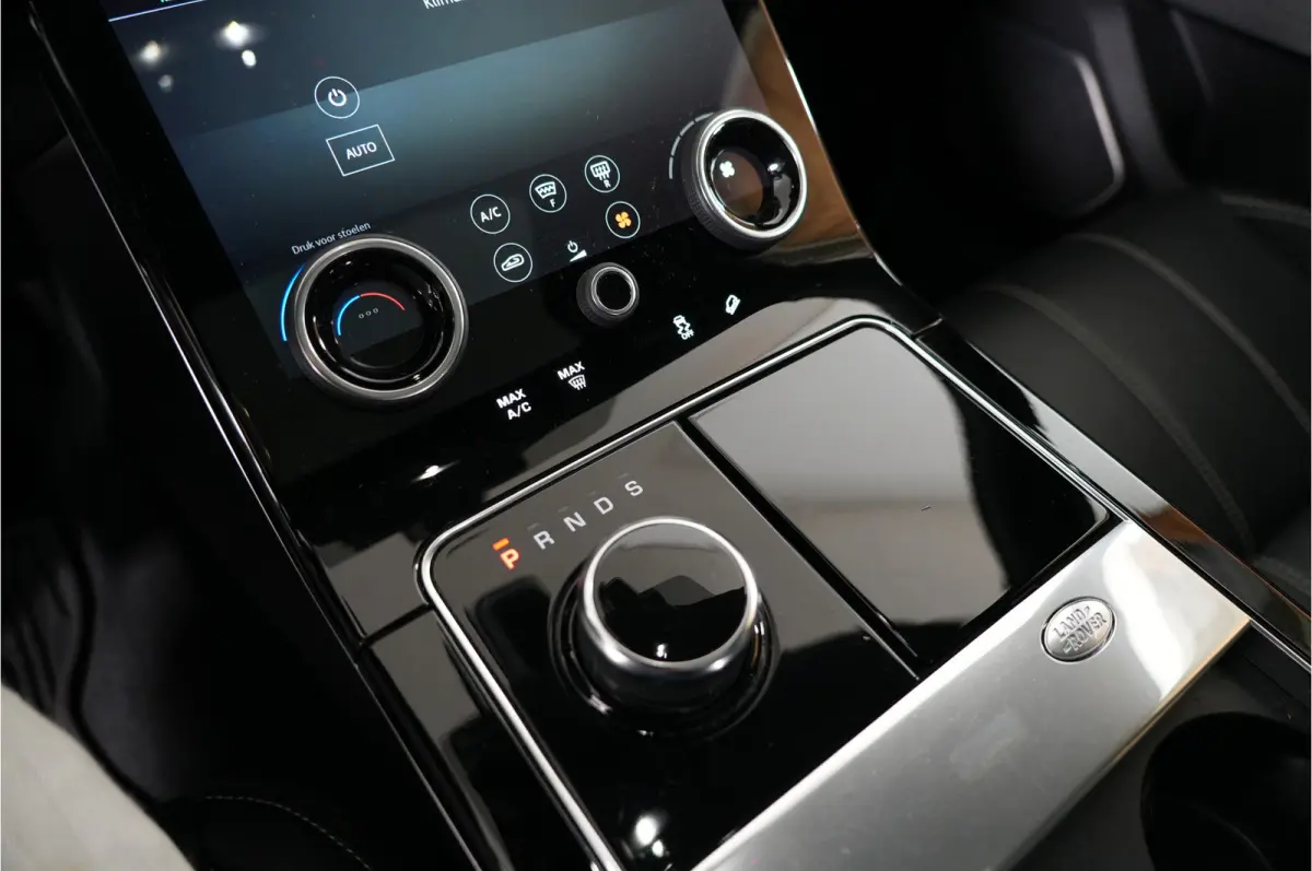 2.0 I4 Turbo 300 pk AWD R-Dynamic SE | Pano | Trekhaak | Leder | Massage | Inparkeer |e | Stl. verw. |