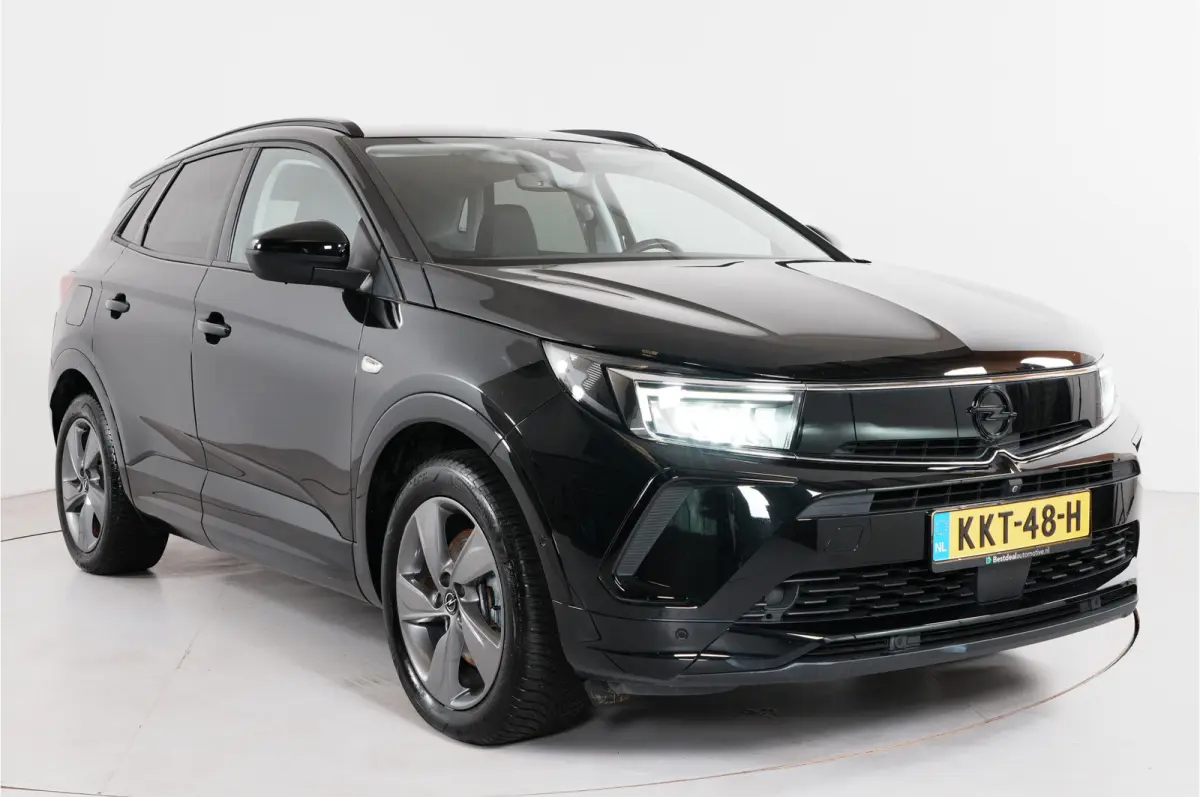 1.6 Turbo GS Line 225 pk PHEV | SOH 100% | Trekhaak | Leder | 360° | Stl. verw./verk. | El. achterklep  | Adaptive Cruise |
