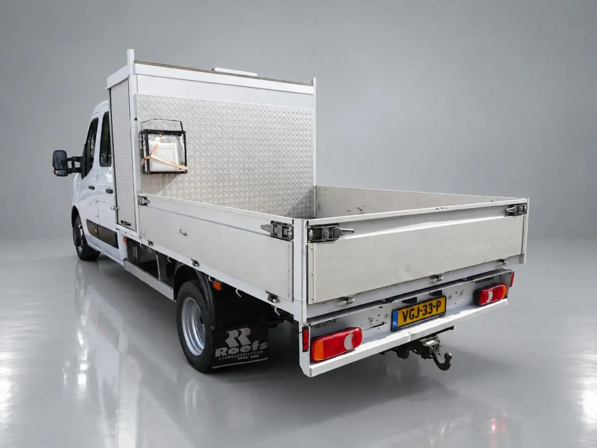 T35 2.3 dCi 145 L4 DL DUBBELE CABINE OPEN LAADBAK