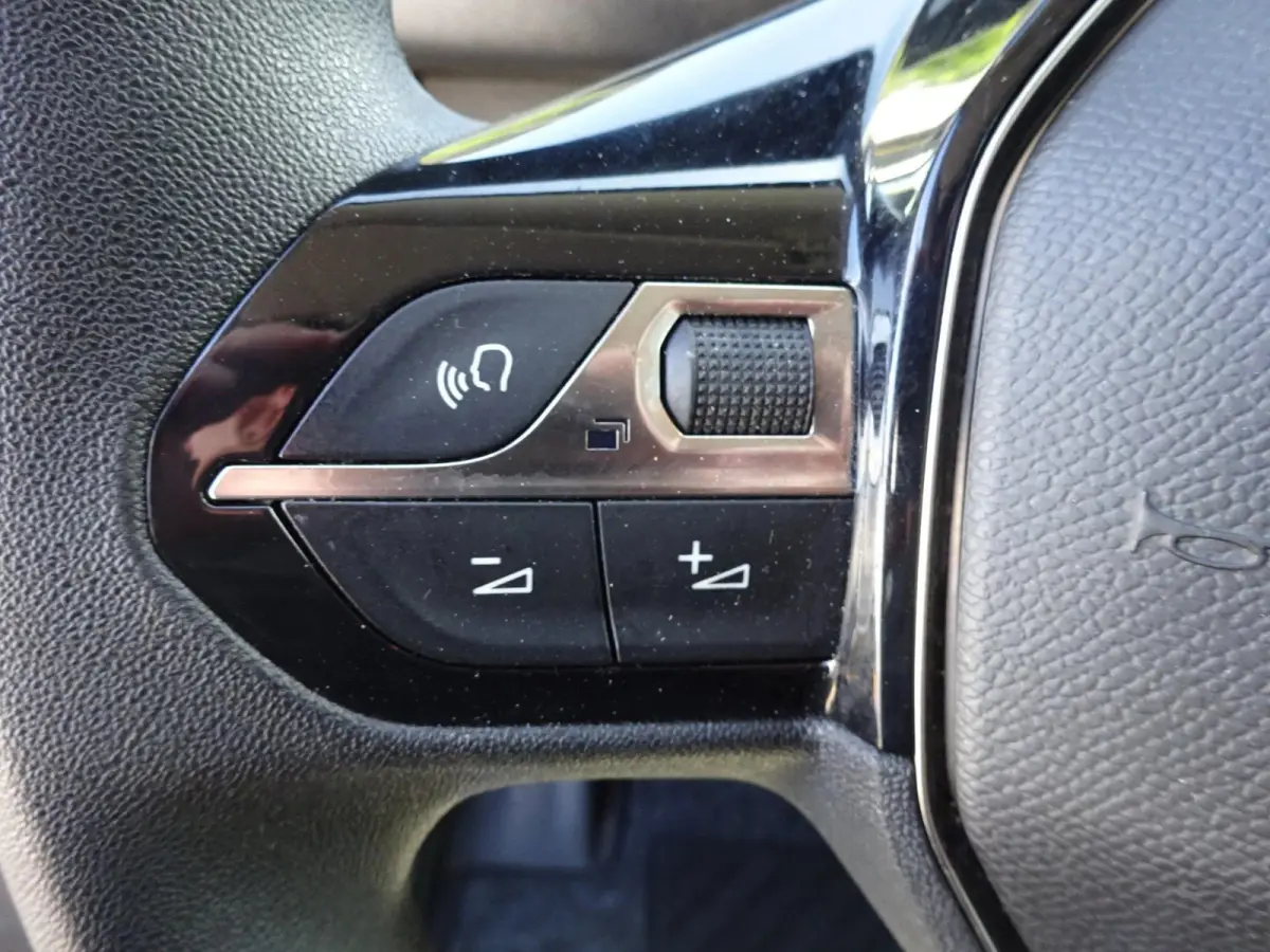 1.2 PureTech Pro BENZINE AIRCO NAVI CRUISE CONTROL PDC SCHUIFDEUR