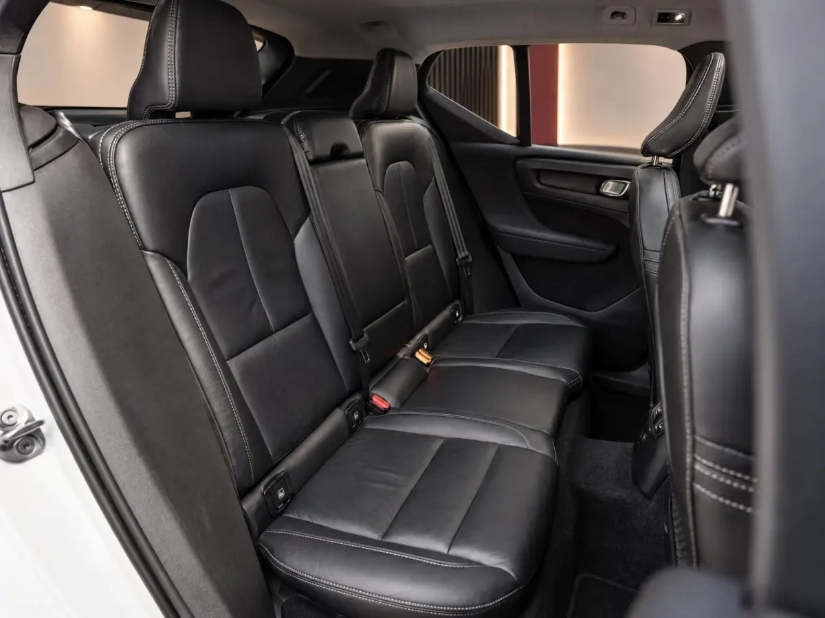1.5 T5 Plug-in hybrid Ultimate Dark | Pano | H/K Sound | Surround View | BTW
