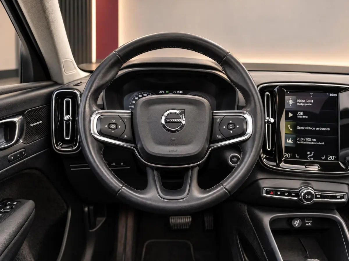 1.5 T5 Plug-in hybrid Ultimate Dark | Pano | H/K Sound | Surround View | BTW
