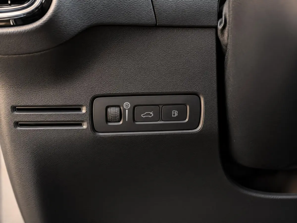 1.5 T5 Plug-in hybrid Ultimate Dark | Pano | H/K Sound | Surround View | BTW