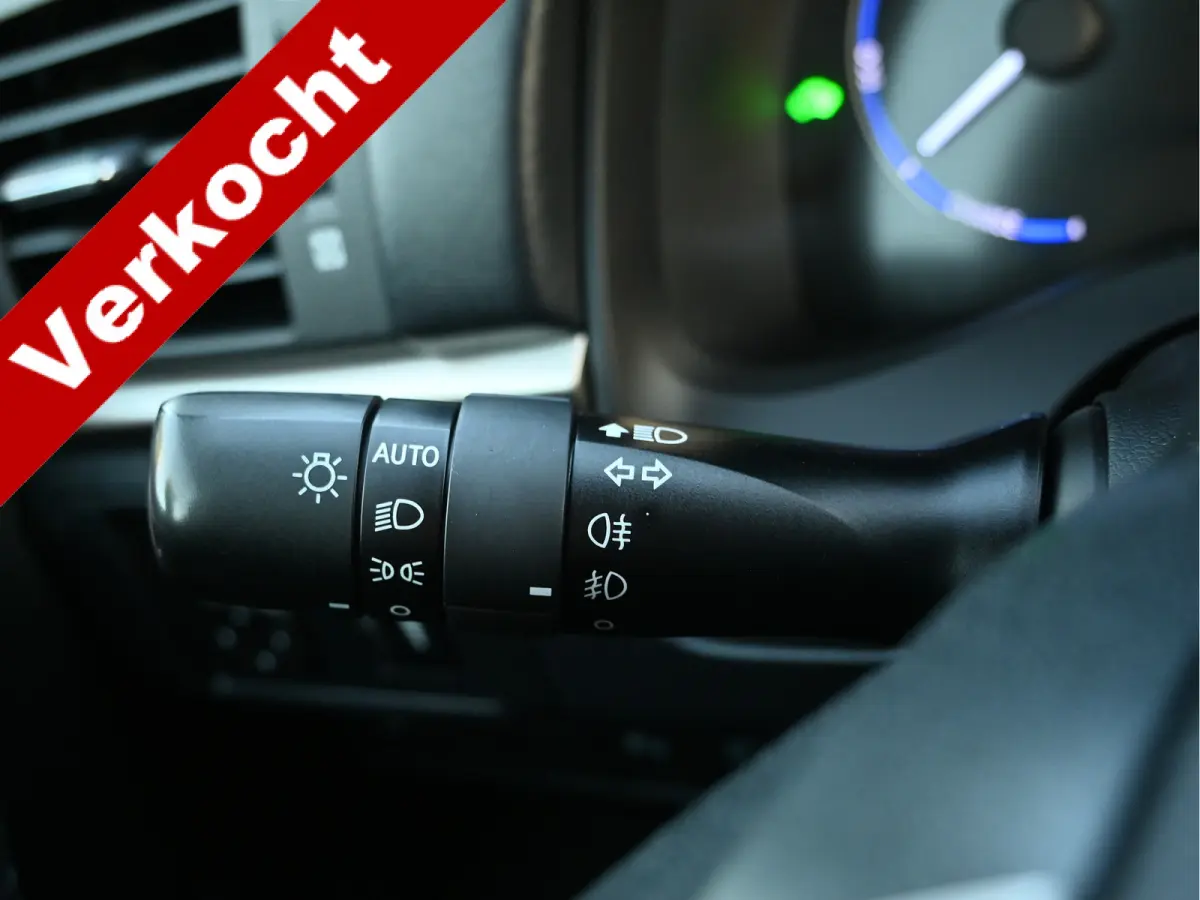 200h Business Launch Edition, alcantara, camera, cruise, clima, key less, NL-auto