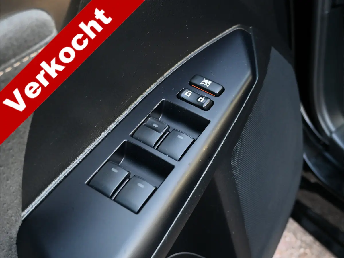 200h Business Launch Edition, alcantara, camera, cruise, clima, key less, NL-auto