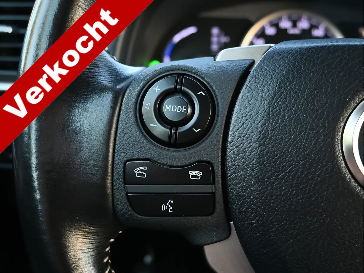 200h Business Launch Edition, alcantara, camera, cruise, clima, key less, NL-auto