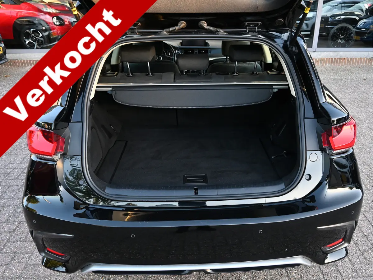 200h Business Launch Edition, alcantara, camera, cruise, clima, key less, NL-auto