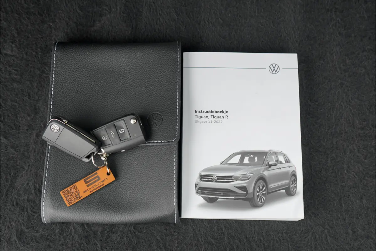 1.4 TSI eHybrid Elegance Pano ACC 360° IQ Light Stuurwielverw