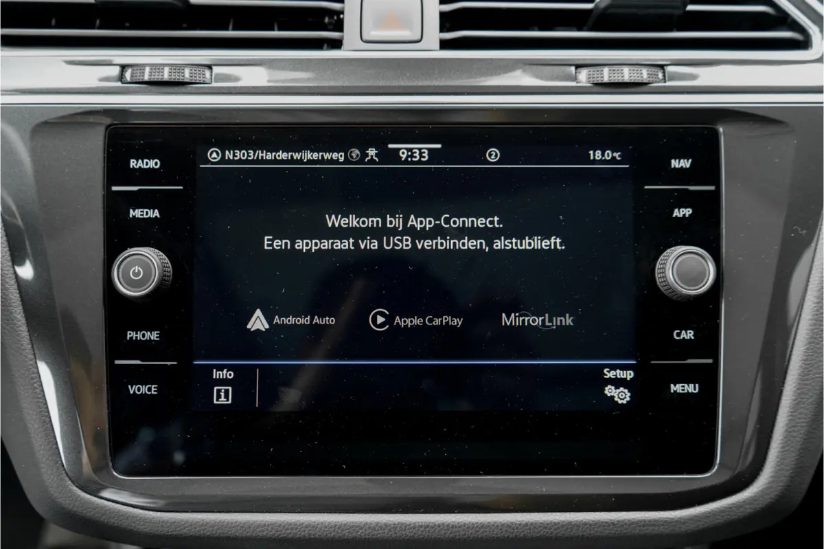1.4 TSI eHybrid Elegance Pano ACC 360° IQ Light Stuurwielverw