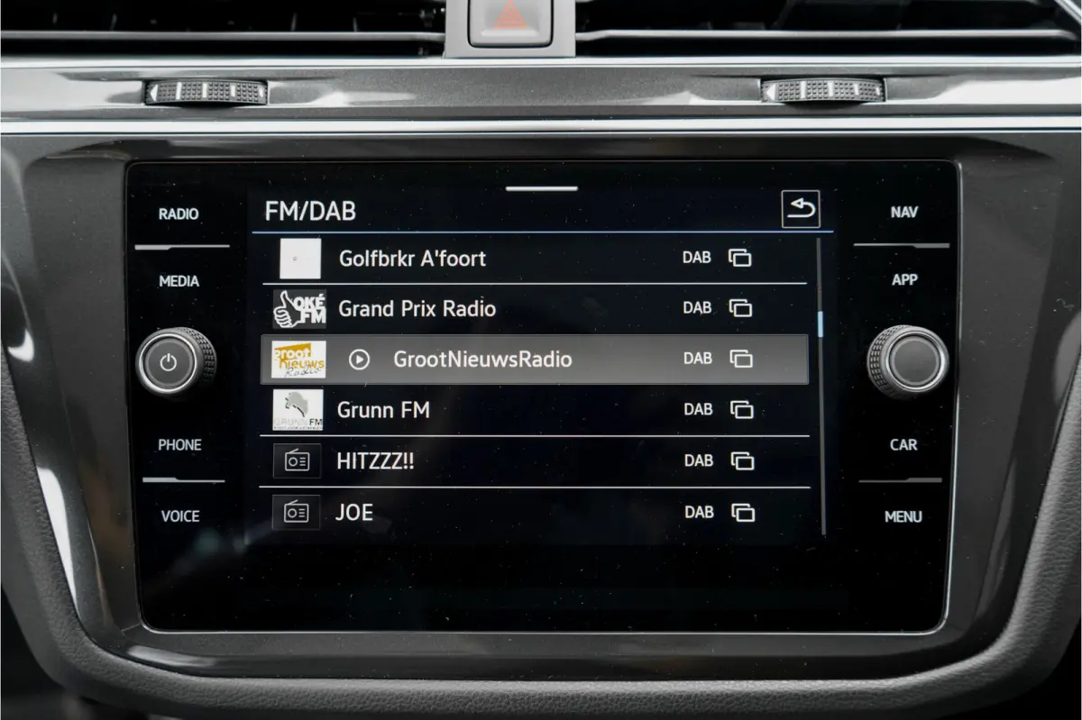 1.4 TSI eHybrid Elegance Pano ACC 360° IQ Light Stuurwielverw