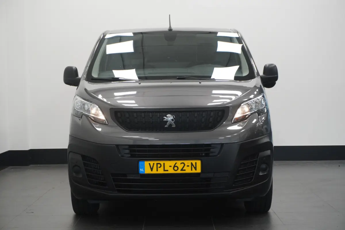 2.0 BlueHDI 145PK L2 Automaat EURO 6 - Airco - Cruise - Camera - €15.900,- Excl.
