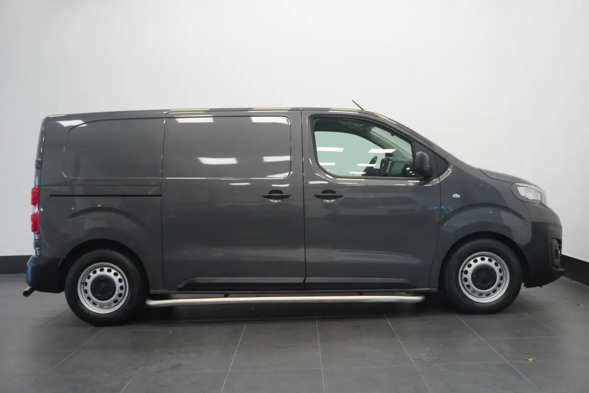 2.0 BlueHDI 145PK L2 Automaat EURO 6 - Airco - Cruise - Camera - €15.900,- Excl.