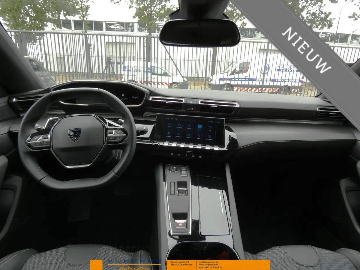 1.6 HYbrid PHEv180 e-EAT8 Allure Avantage