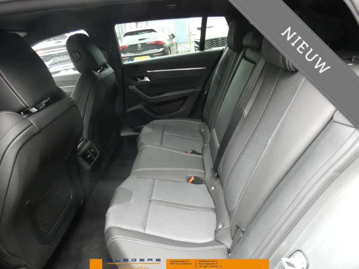 1.6 HYbrid PHEv180 e-EAT8 Allure Avantage