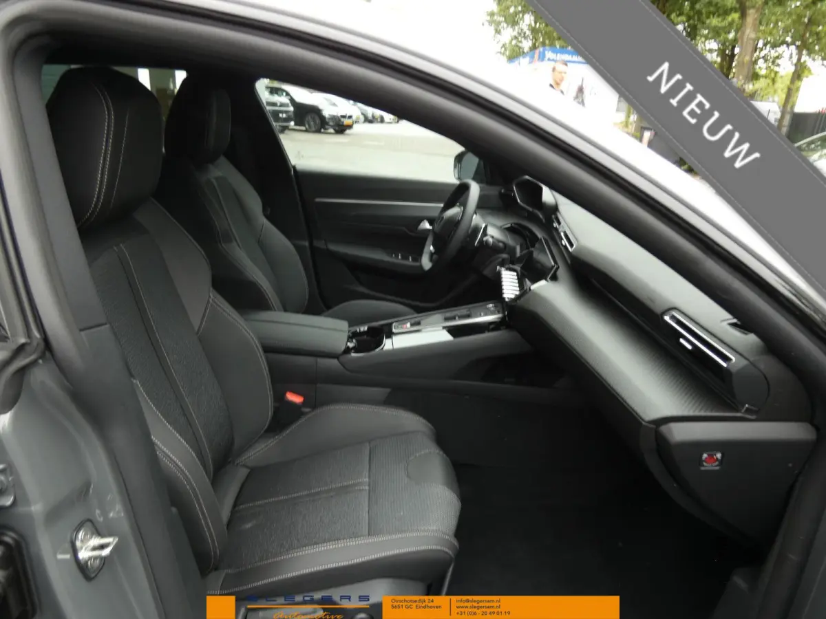 1.6 HYbrid PHEv180 e-EAT8 Allure Avantage