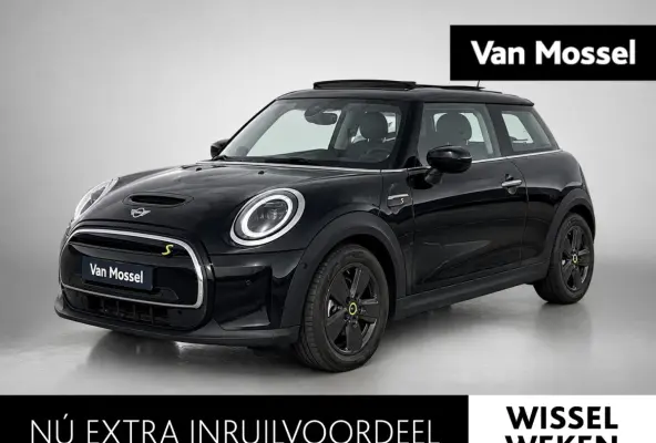 Essential 33 kWh | 98% SOH | Premium Plus Pack | Automaat | Panoramadak | Apple Carplay | Head up display | Virtual cockpit | Camera | Stoel verwarming | DAB | Harman Kardon | Sfeerverlichti