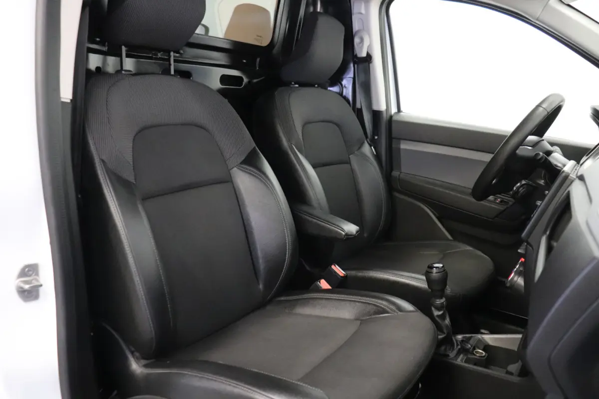 1.5 dCi EURO 6 - Airco - Cruise - Camera - € 9.950,- Excl.