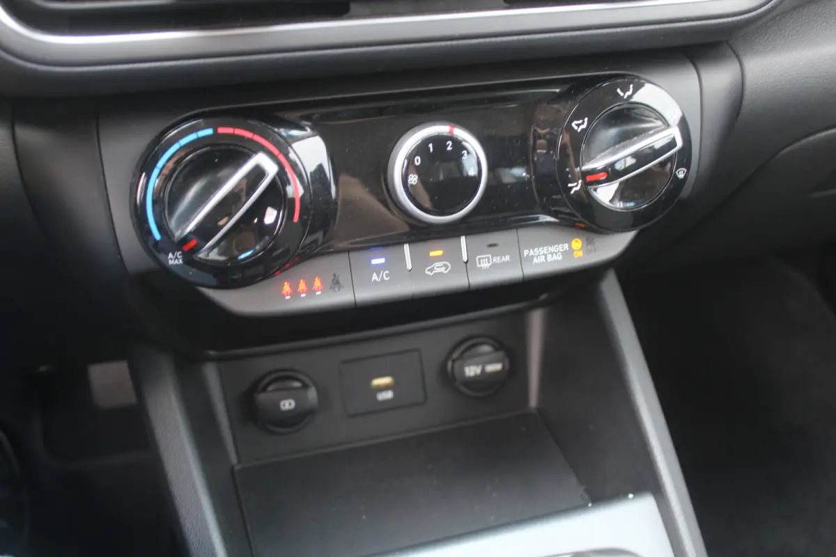 1.0 T-GDI Comfort l Cruise Control l Lane Assist l Camera l Airco l DAB l Apple Carplay/ Android Auto