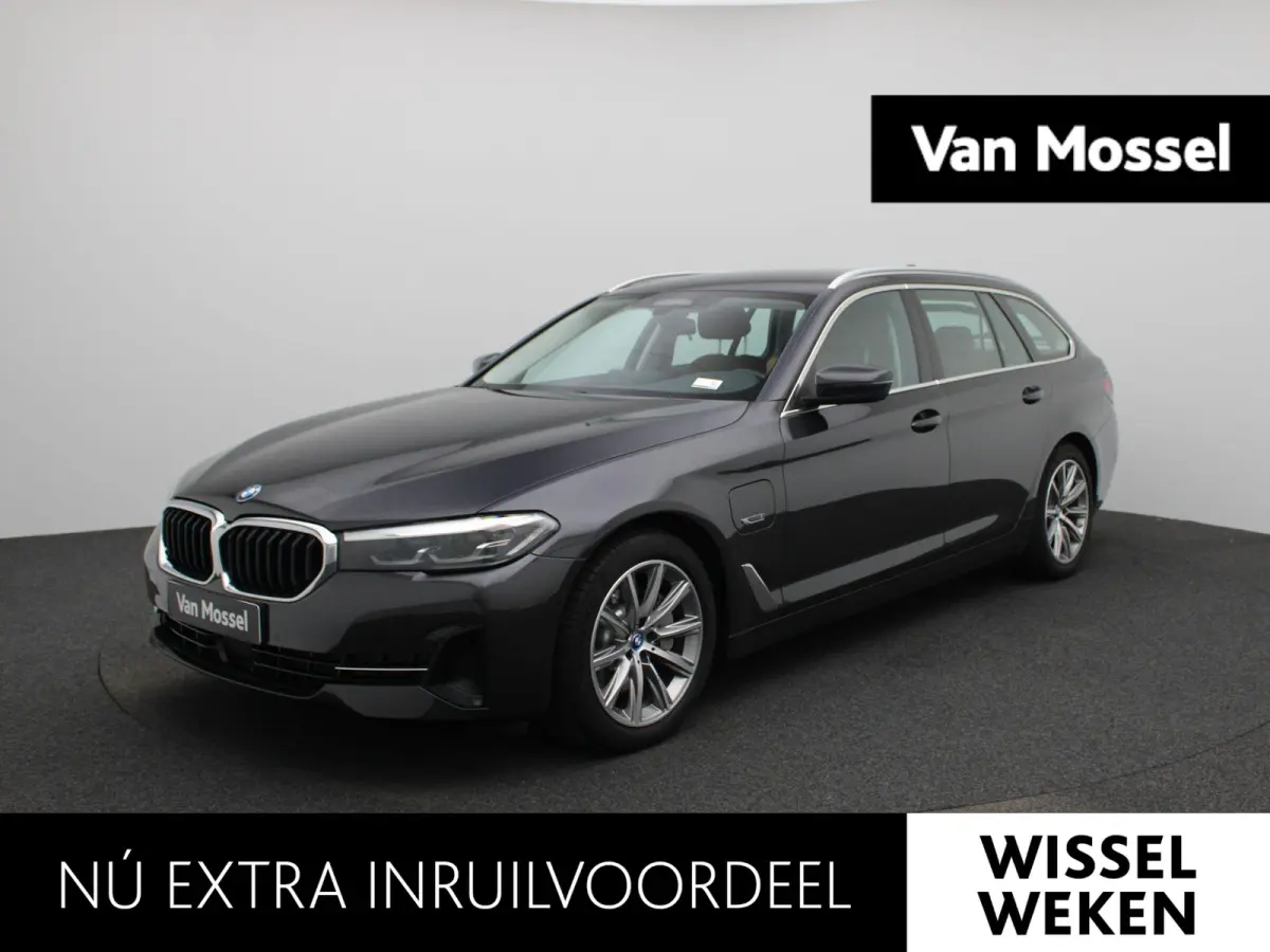 530e xDrive Executive AUTOMAAT | ADAPTIEVE CRUISE | LEDER | NAVIGATIE | ELEKTRISCHE KOFFERKLEP | LED | CAMERA | STOELVERWARMING | CLIMA | 12 MAANDEN BOVAG GARANTIE