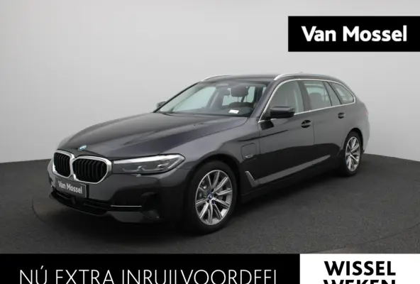 530e xDrive Executive AUTOMAAT | ADAPTIEVE CRUISE | LEDER | NAVIGATIE | ELEKTRISCHE KOFFERKLEP | LED | CAMERA | STOELVERWARMING | CLIMA | 12 MAANDEN BOVAG GARANTIE