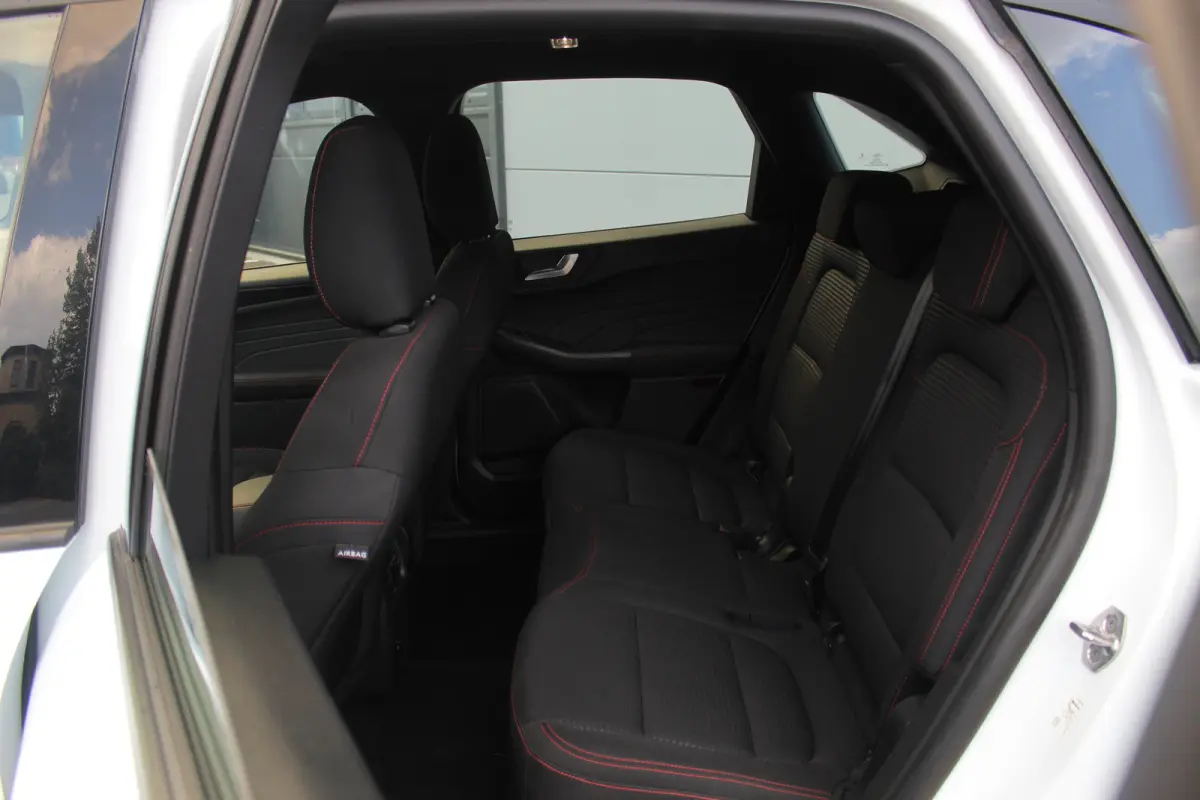 2.5 PHEV ST-Line | 360 Camera | Adap. Cruise C. | Winter Pakket | Keyless | LED | CarPlay | BLIS | Climate C. | PDC V&A | 360 Camera | Adap. Cruise C. | Winter Pakket | Keyless | LED | CarPl
