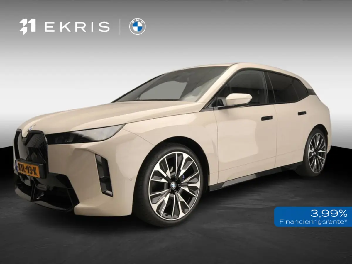 xDrive45 | M-Sportpakket | LED | HUD | Active cruise | Trekhaak | Keyles go | SOH 99% | DAB | Harman-kardon sound | Alu 23 inch