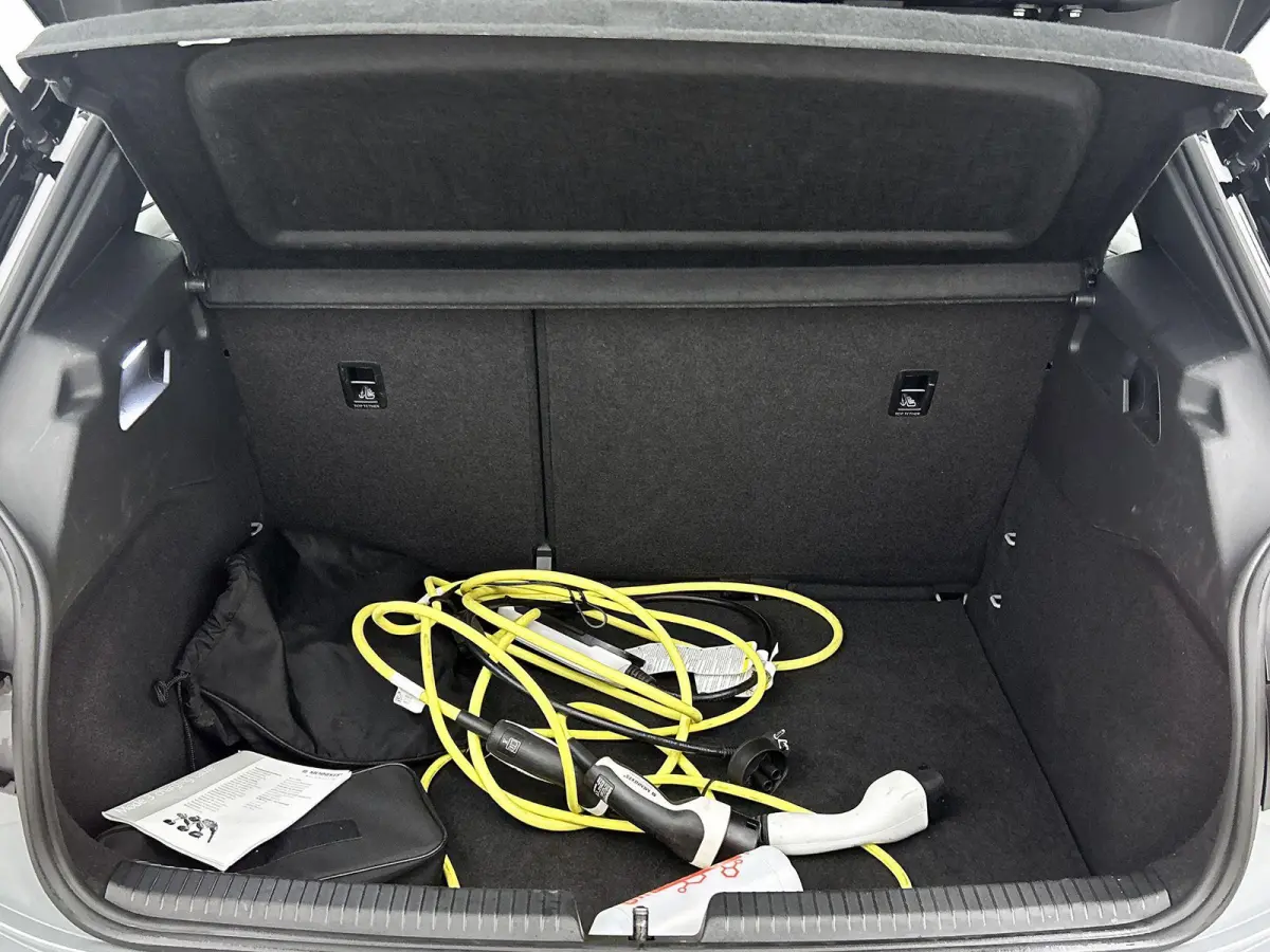 Pro 58 kWh | 204 PK | SoH 94,5% | Adaptieve Cruise Control | Apple Carplay / Android Auto | Stoelverwarming |