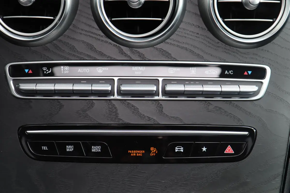 4MATIC Premium Plus | PANO ☀️ | BURMESTER 🎵 | BLIS 👀 | CARPLAY 📱 | CAMERA 📸 | SFEERVERLICHTING ✨