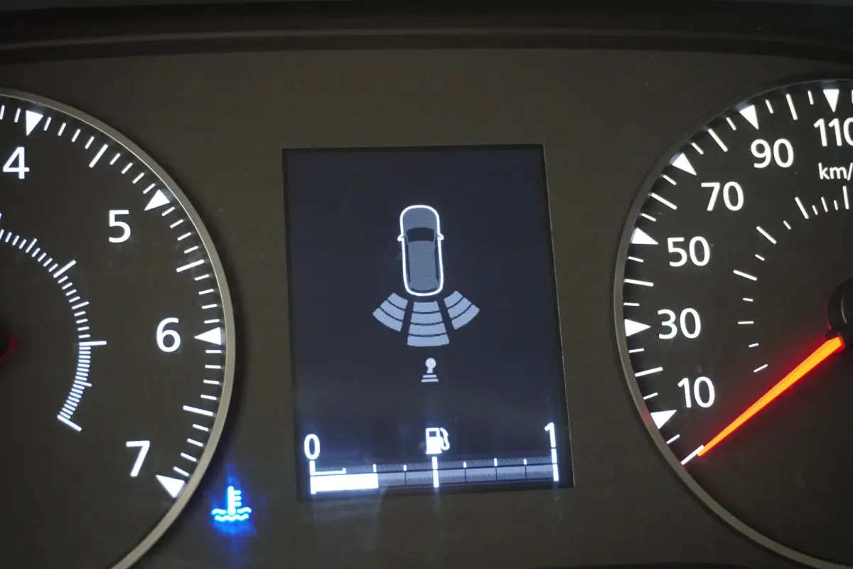 2.3 dCi 150PK L2H2 - EURO 6 - Airco - Cruise - PDC - €13.950,- Excl.