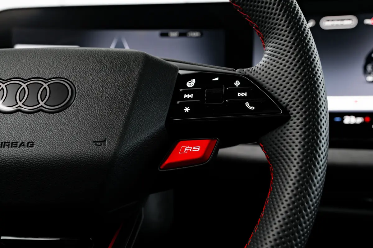 RS 5 Avant e-hybrid 470 kW / 639 PK Ceramische remmen | Carbon In&Exterieur | Panorama Dak | Stoelventilatie en Massage