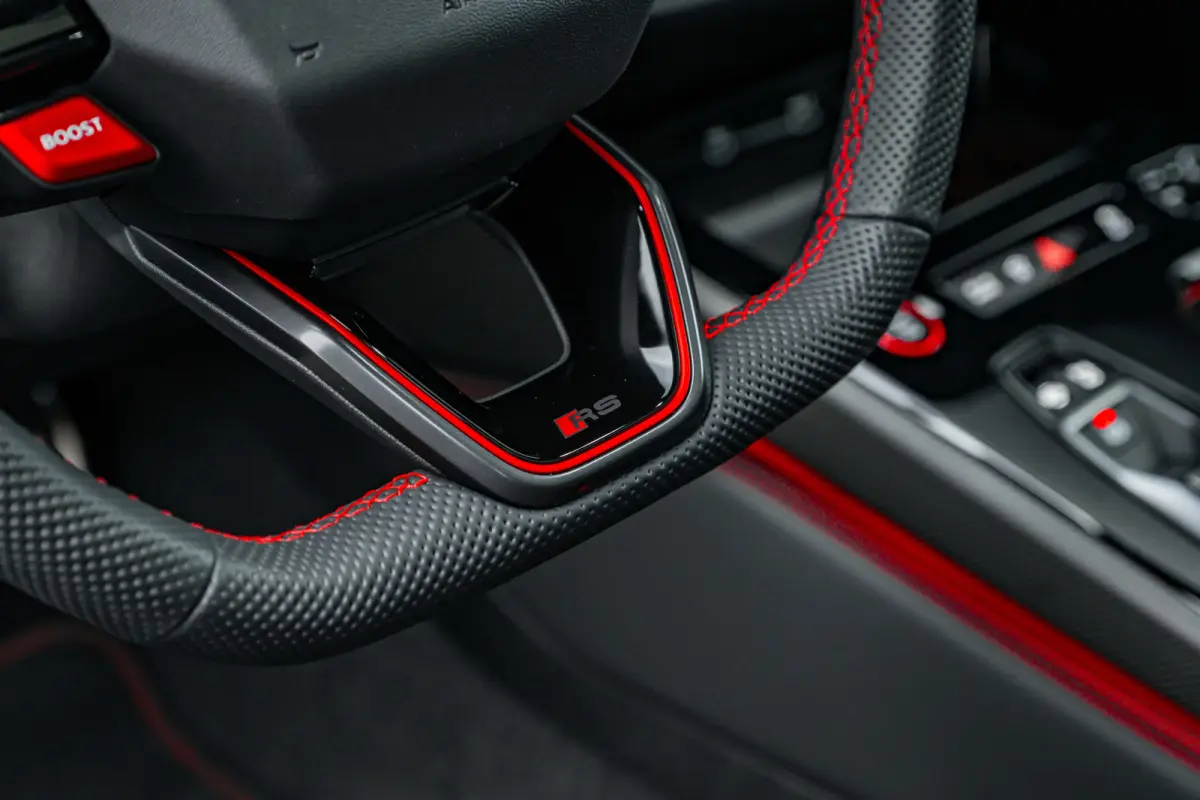 RS 5 Avant e-hybrid 470 kW / 639 PK Ceramische remmen | Carbon In&Exterieur | Panorama Dak | Stoelventilatie en Massage