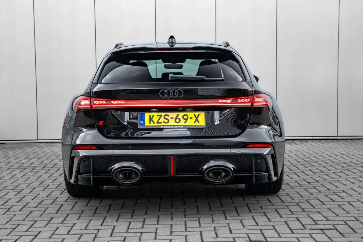 RS 5 Avant e-hybrid 470 kW / 639 PK Ceramische remmen | Carbon In&Exterieur | Panorama Dak | Stoelventilatie en Massage