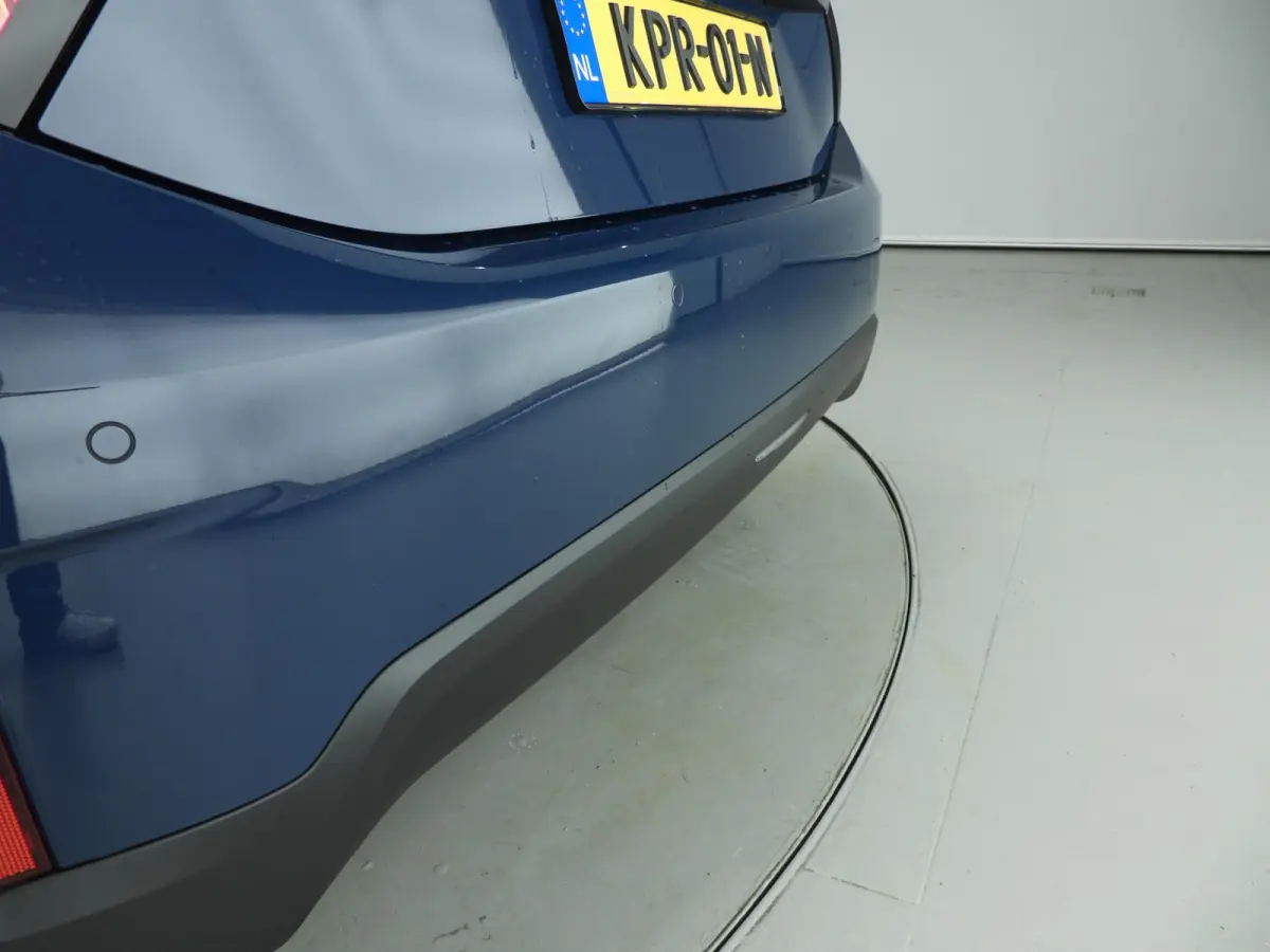 3-Deurs SE Favoured M 54.2 kWh Panoramadak | Comfort Access | Head-Up | Stoelverwarming | SOH 100%
