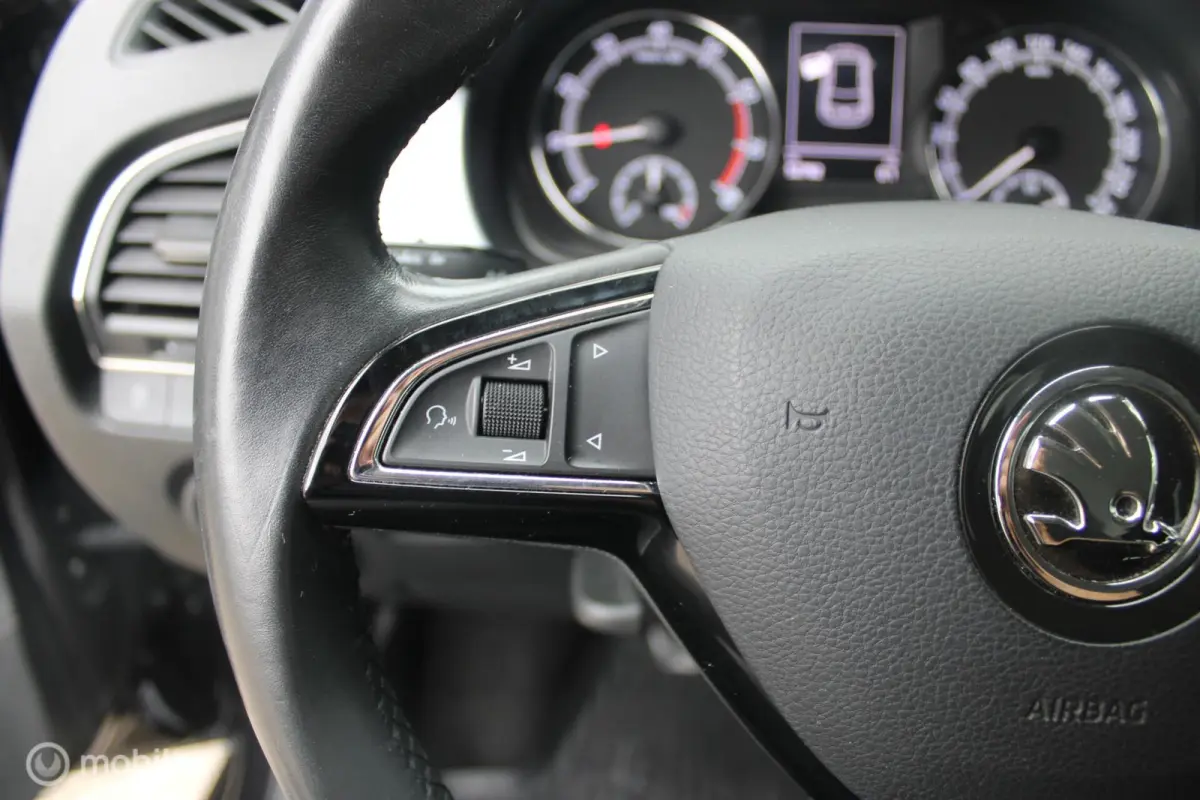 1.0 TSI Ambition | 1e Eigenaar | NL Auto | Airco | Cruise control |Apple Carplay/Android Auto | Navigatie.