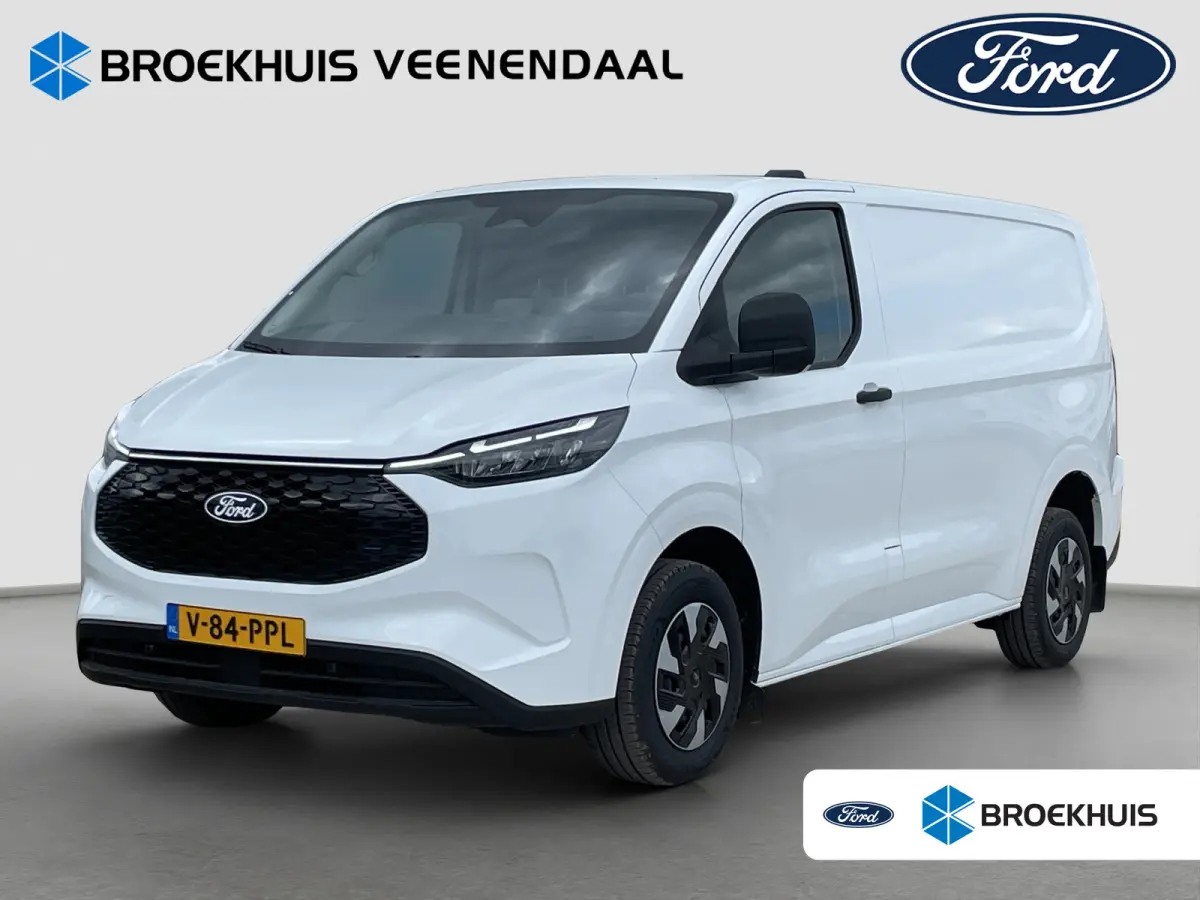 320 L1H1 Limited 71 kWh | Cruise Control | Camera | CarPlay | Bluetooth |