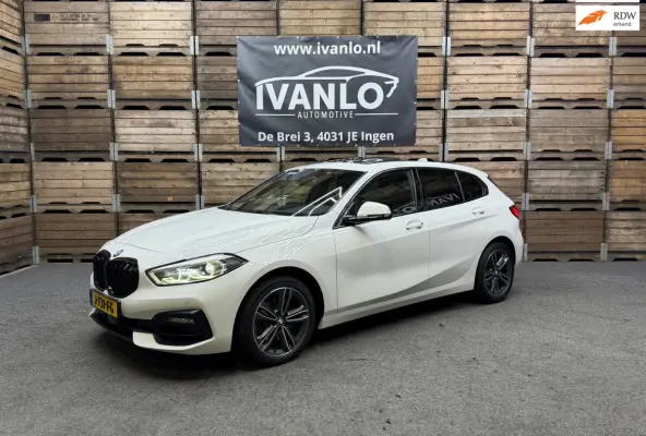 118i High Executive Sport Line Pano LED VCP PDC Trekhaak LM